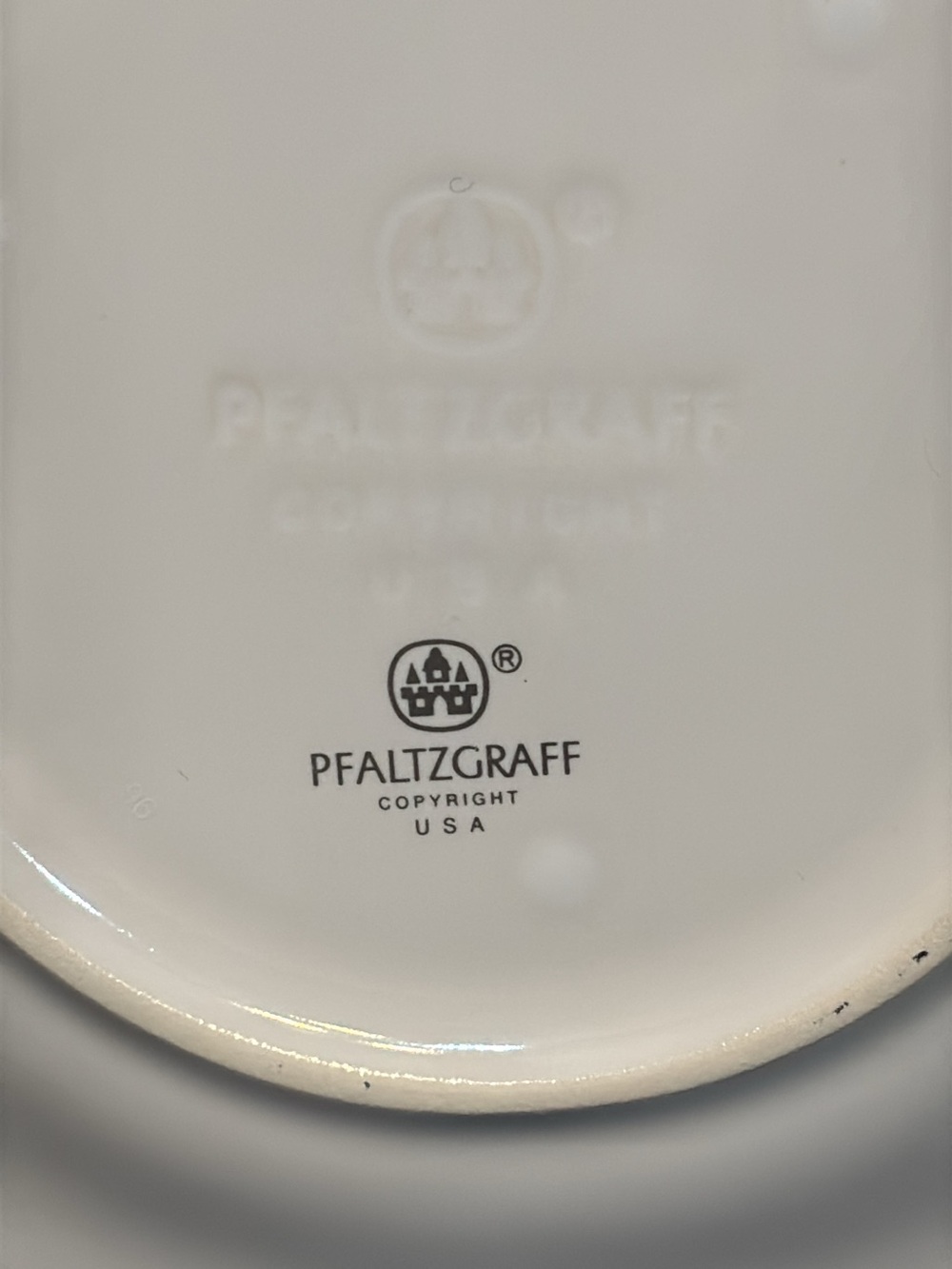 Pfaltzgraff Eleven Pipers Piping 8” Christmas Plate 12 Days of Christmas - Picture 6 of 7